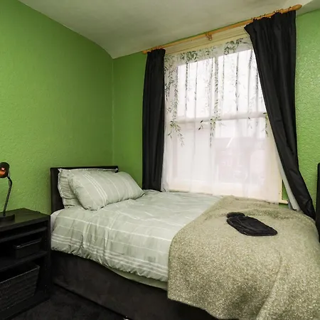 74 Trafalgar Square La Maisonette * Scarborough