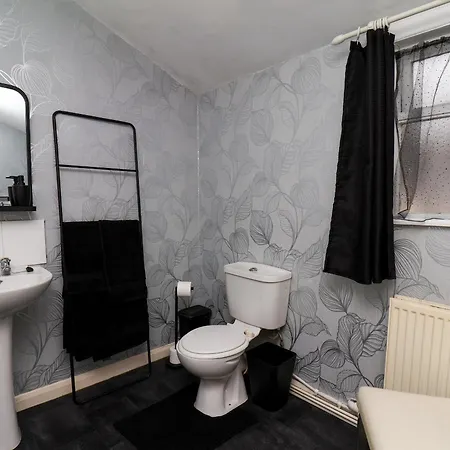 Apartment 74 Trafalgar Square La Maisonette Scarborough